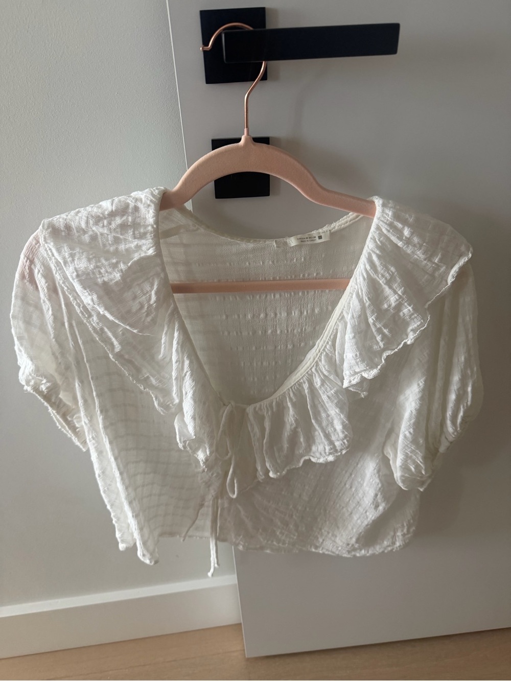 Zara White Ruffle Tie-Front Blouse